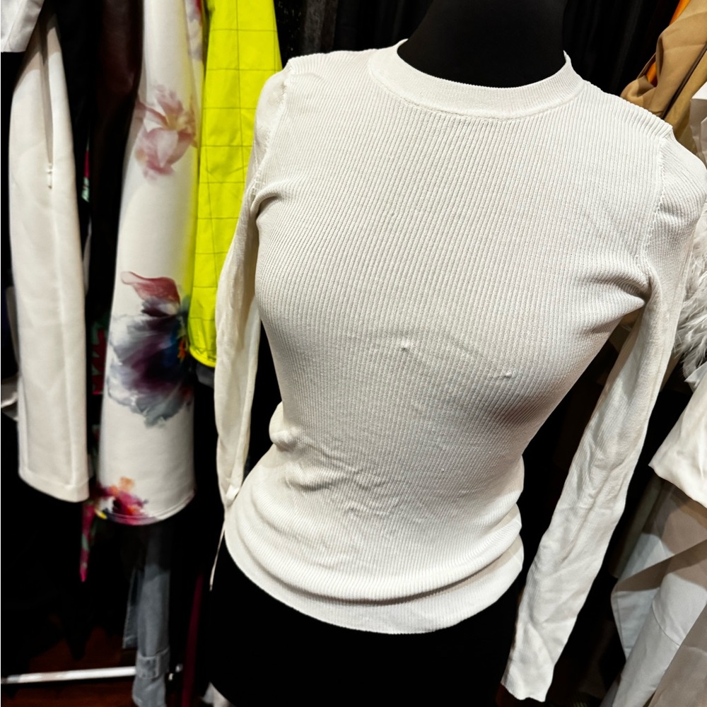 Zara Ribbed Top. - Picture 6 of 6